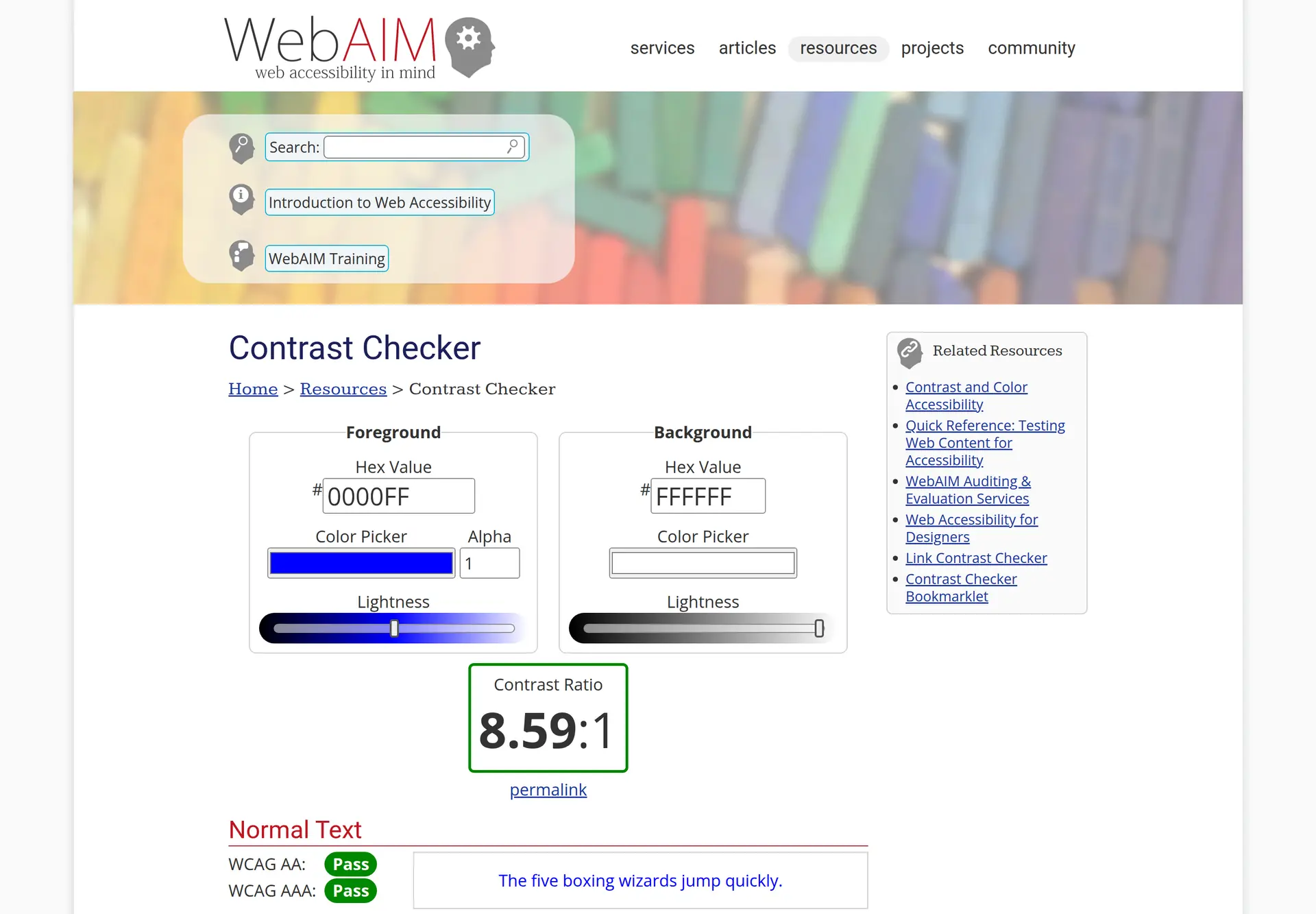 ابزار WebAIM Contrast Checker برای وارد کردن رنگ متن و پس‌زمینه و دیدن نسبت کنتراست